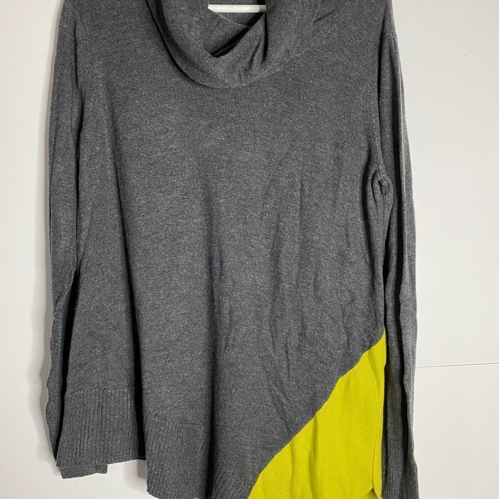COPY - Gray lime green turtleneck asymmetrical hem